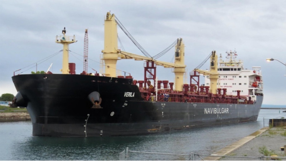 Шести човек от екипажа на кораба Верила е арестуван при