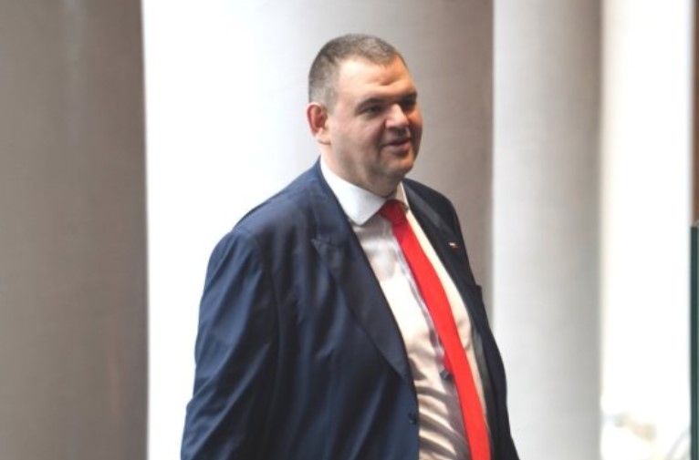 Делян Пеевски председател на ПГ на ДПС е изпратил сигнал