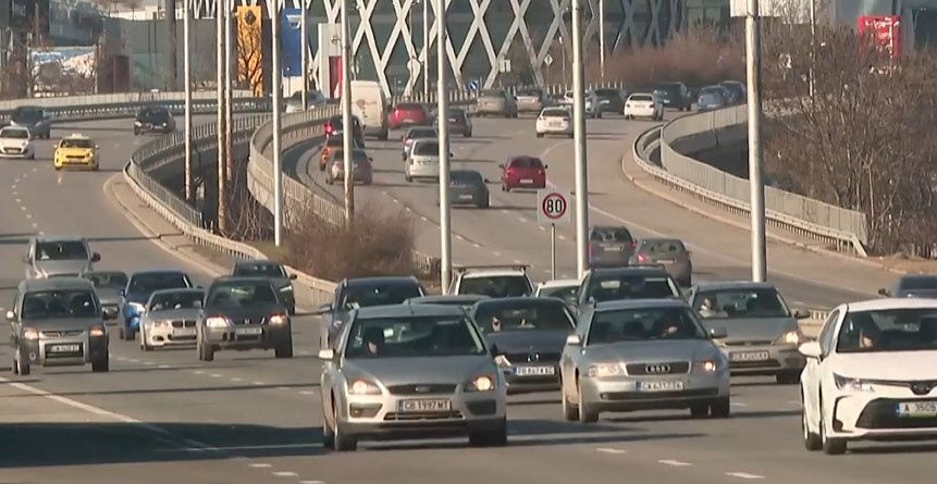 В последния работен ден за тази година се очаква интензивен