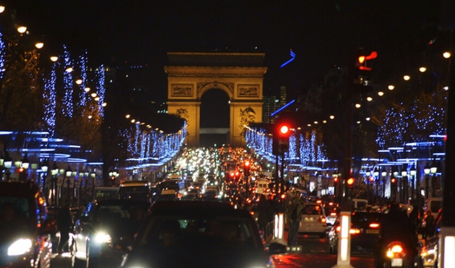 В новогодишната нощ във Франция ще има засилено полицейско присъствие
