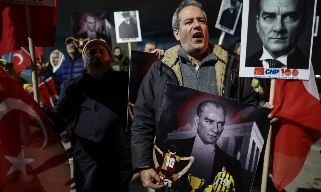 Дългоочакваният финал за Суперкупата на Турция между истанбулските грандове Галатасарай