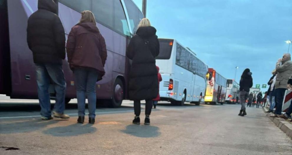 С часове наши сънародници са блокирани на сръбско унгарската граница Хората