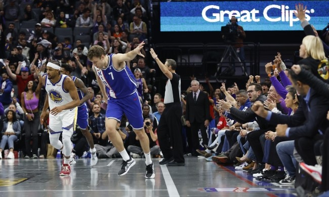 Баскетболистите на Сакраменто постигнаха категорична победа при гостуването си на