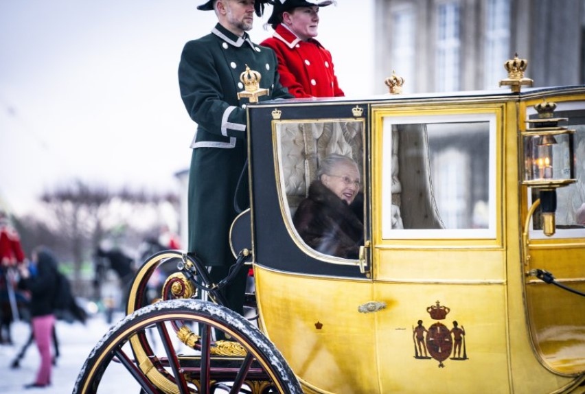 Датската кралица Маргрете Втора направи последна обиколка с традиционната си