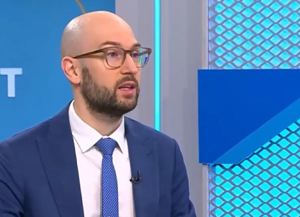 В момента инфлацията е около 5 но до юни месец