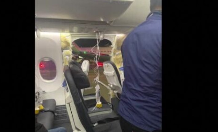 Авиолиниите на Аляска приземяват десетки машини за да бъдат проверени