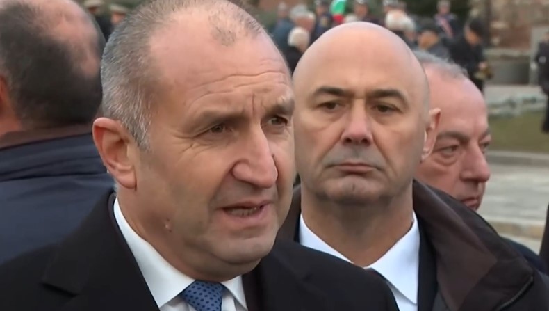 Президентът Румен Радев ще сезира Конституционния съд за бруталното и