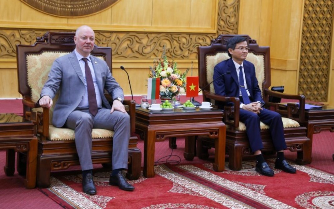 Азиатската обиколка на председателя на Народното събрание продължава във Виетнам