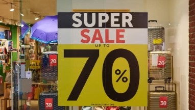 В съседна Гърция започват зимните разпродажби Обикновено стартът е от