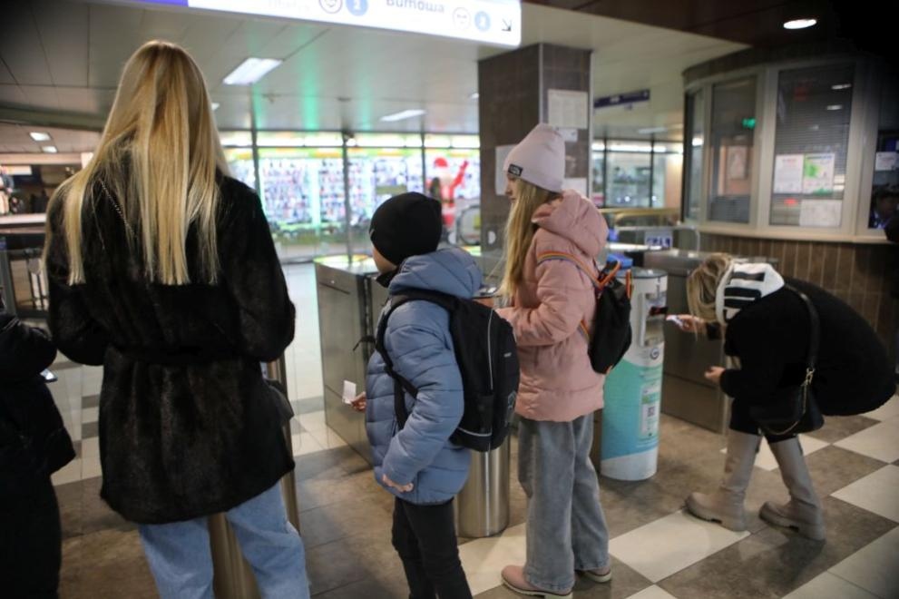 Децата до 14 ненавършени години ще пътуват с безплатна карта