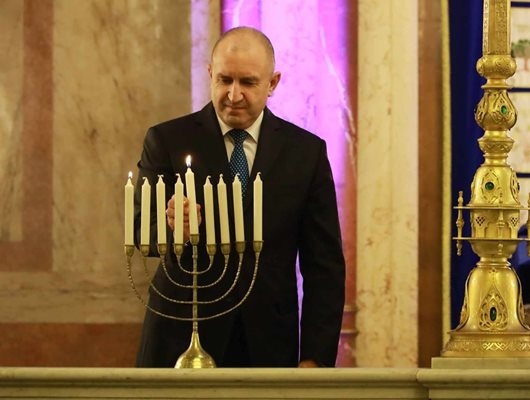 Президентът Румен Радев изпрати съболезнователен адрес до Негово Светейшество Българския