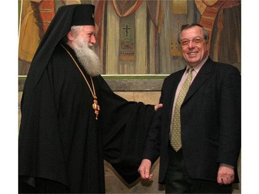 Починал е братът на патриарха диригентът на Смесения хор при