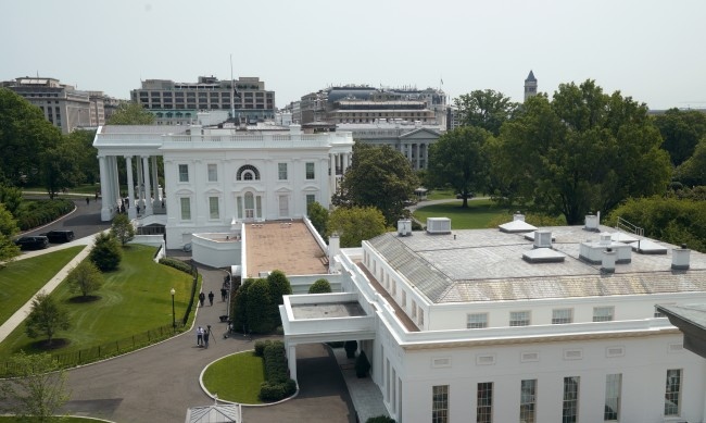 Съединените щати спряха доставките на оръжие и военна техника за