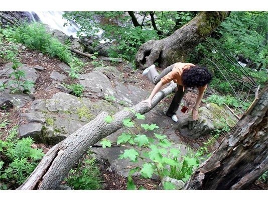 Падналият в района на Боянския водопад 35 годишен мъж е в