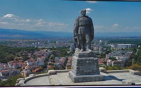 Протест в защита на паметника Альоша се провежда в Пловдив Бранителите