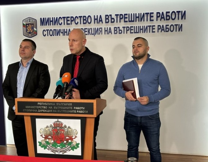 Адвокатски сътрудник е задържан за незаконно придобиване на осем апартамента