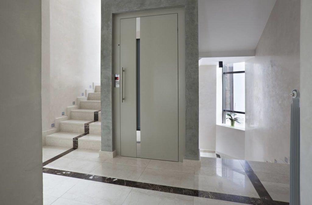 Над 90 хил са опасните асансьори у нас съобщи пред