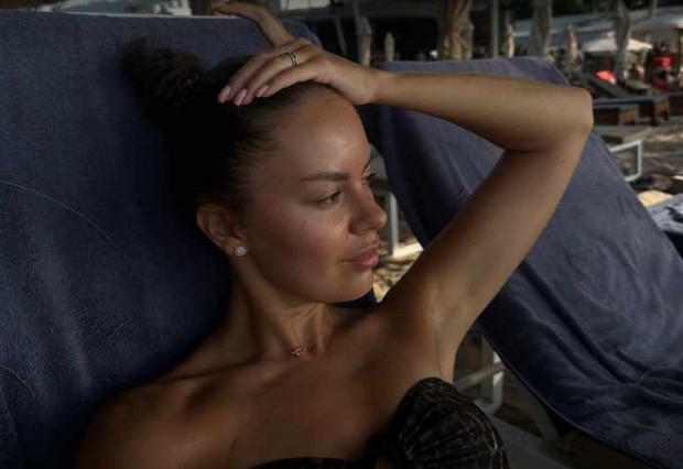 Първата победителка в Ергенът наперената инфлуенсърка Виктория Капитонова замина