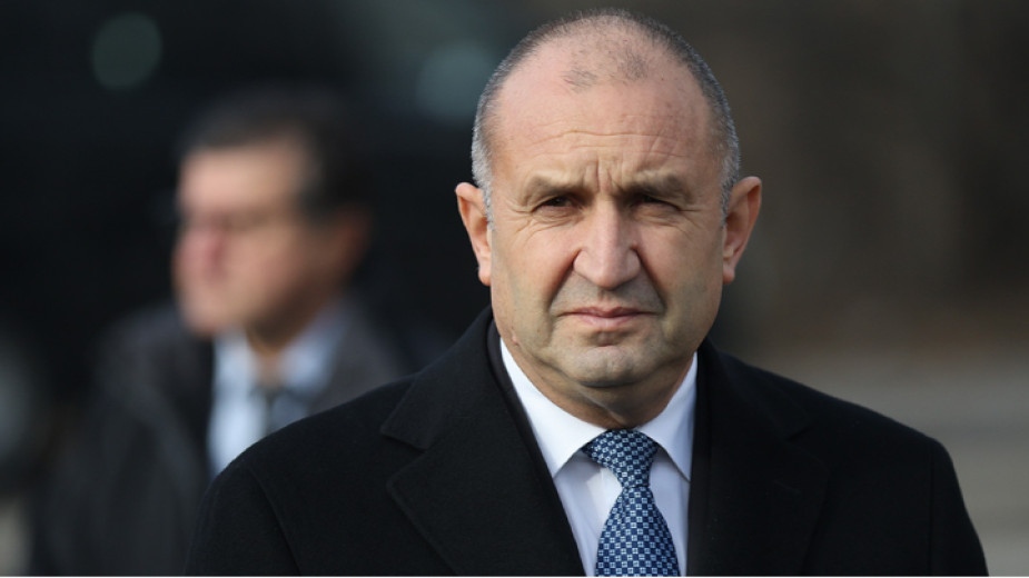 Президентът Румен Радев сезира Конституционния съд срещу избора на нови