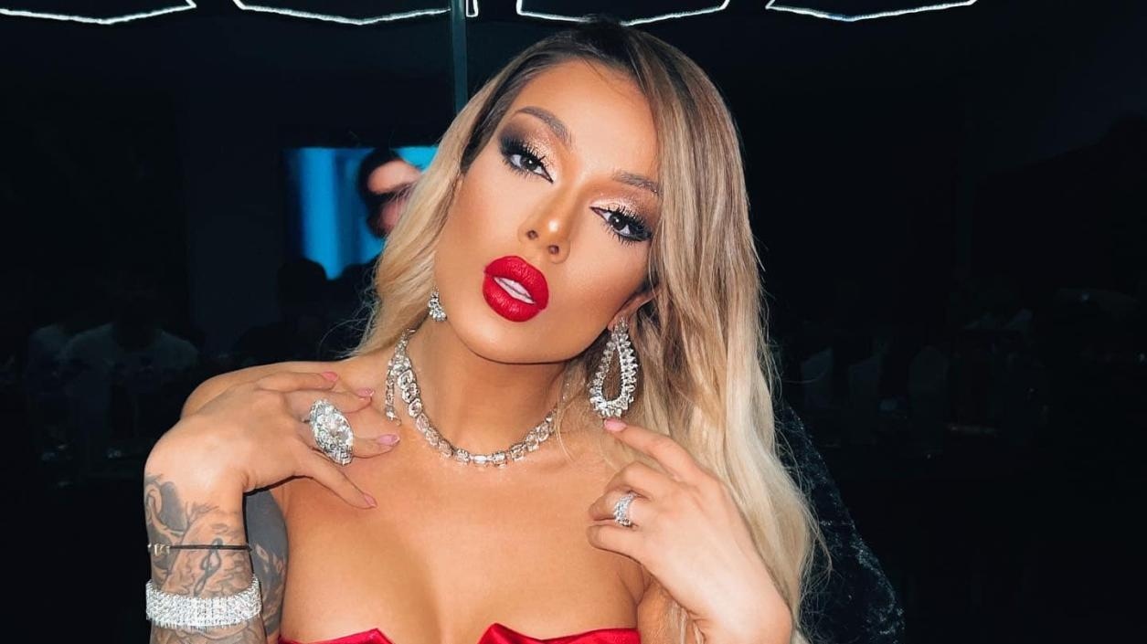 Арестуваха певицата Диона предава Нова телевизия Тя е заловена да шофира