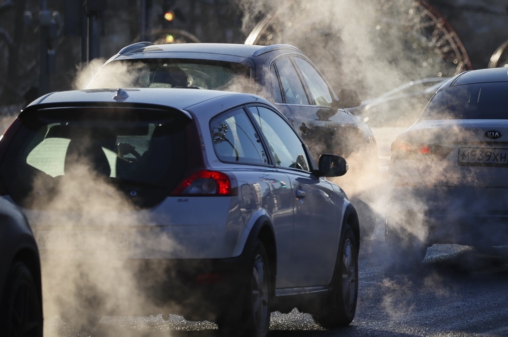 Снимка: Доклад на ЕС: Вредните емисии от колите не са намалели през последните 12 г.
