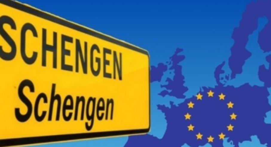 Приемането на България в Шенген по въздух и вода носи