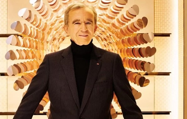 Френският предприемач Бернар Арно е най-богатият човек в света, сочи