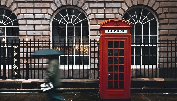 Един от най разпознаваемите символи на Обединеното кралство – червените телефонни