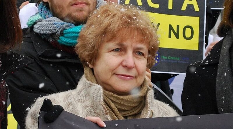 Латвийската евродепутатка Татяна Жданок работи за специалните тайни служби на