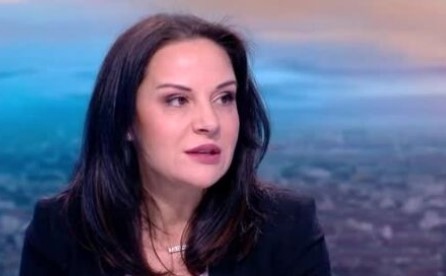 Влюбен бодигард се обажда през нощта а след това с