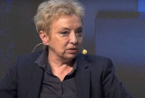 Първо Не викаме достатъчно високо ИМ ПИЧ МЪНТ въпреки повика на лица