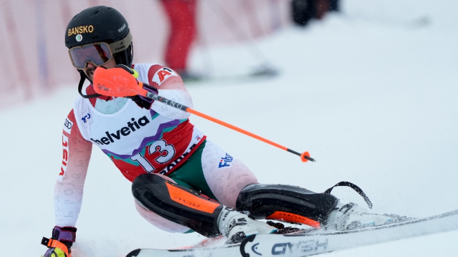 Алберт Попов завърши на 26 о място в слалома от Световната