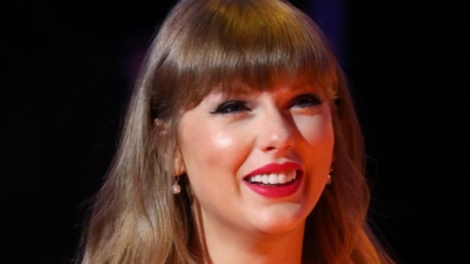 Тейлър Суифт спечели награда Грами за албум на годината и