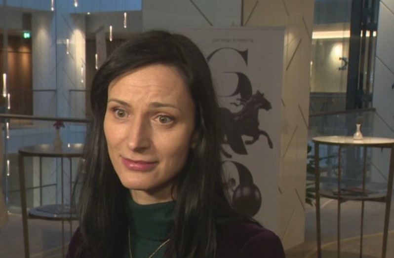 Вицепремиерът и външен министър Мария Габриел отказа да коментира спора