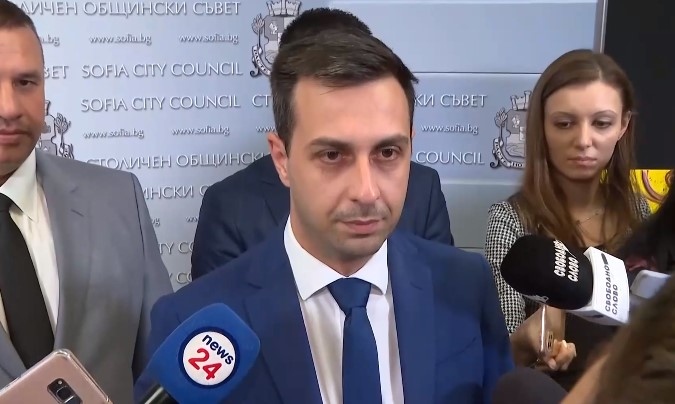 Партия Възраждане остана без група в Столичния общински съвет Това