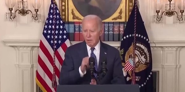 Президентът Джо Байдън гневно разкритикува разследване което установи че е