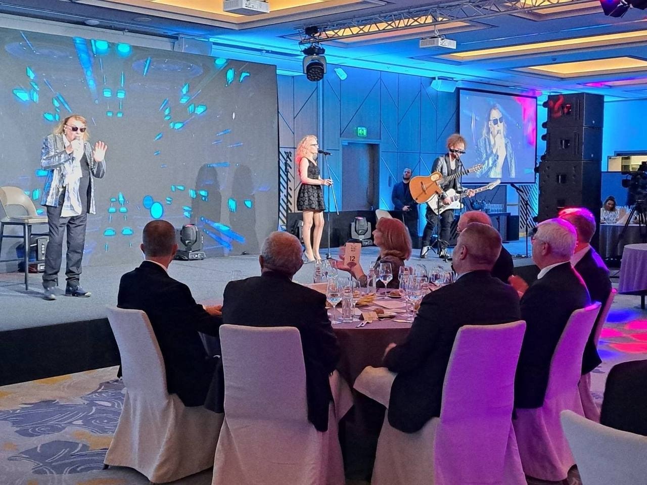 Министърът на земеделието и храните Кирил Вътев води абсурдна политика