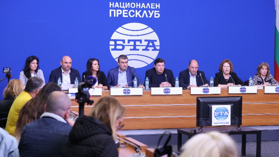 26 земеделски организации които не преговарят с правителството обявиха на