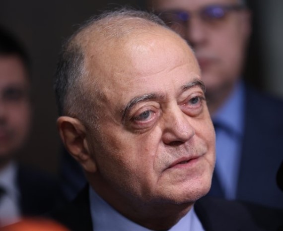 Съпредседателят на Демократична България Атанас Атанасов заяви че ще предостави