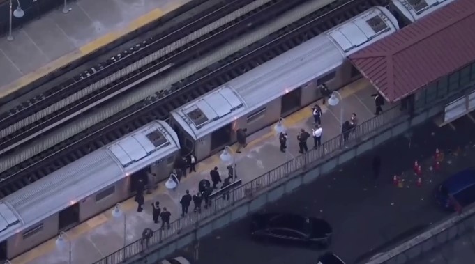 Един човек е убит а петима ранени при стрелба