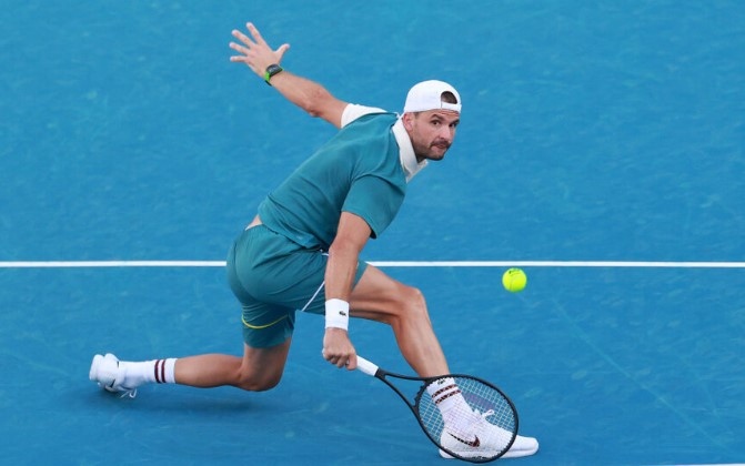 Григор Димитров се класира за осминафиналите на тенис турнира в