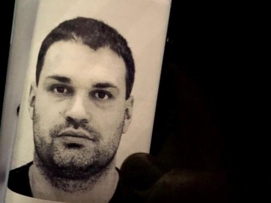 С крадена кола бе задържан един от най оборотните автокрадци в