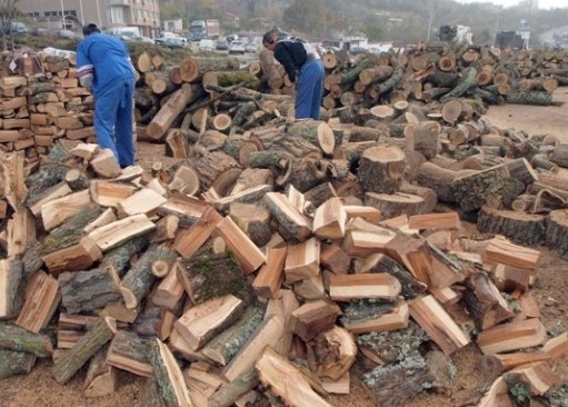 По-евтини дърва за огрев от следващия отоплителен сезон