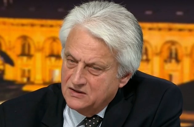 Временната комисията в Народното събрание за Нотариуса е основана на