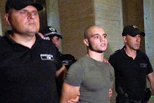 Прокурорският син от Перник отново излиза от ареста Измениха мярката