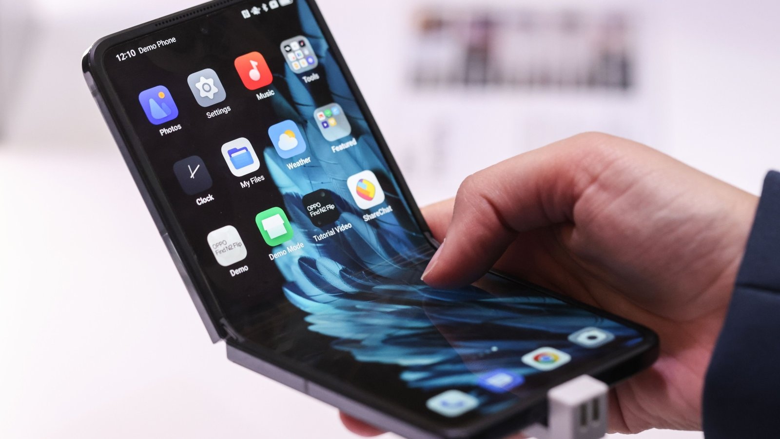 През 2023 г Apple продължи да доминира на световния пазар