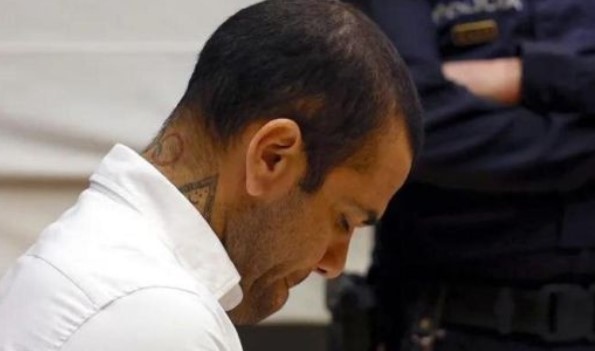 Върховният съд на Каталуния призна бившия защитник на Барселона и