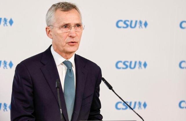 Украинските пилоти на F 16 ще имат право да нанасят удари