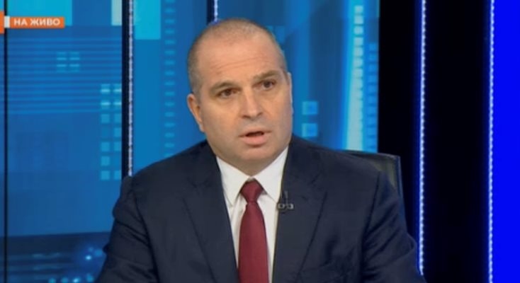 От всички тези скандали които се въртят около управляващите най потърпевши