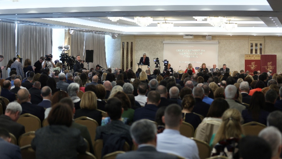 Общото събрание на адвокатите от страната прие декларация относно опасността